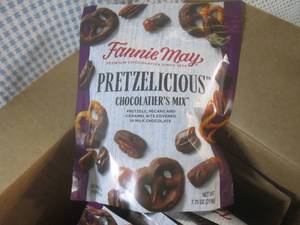 (B-3) 6 Bags of Fannie May Pretzeli...