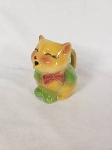 Shawnee USA Ceramic Cat Pitcher