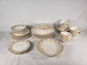 Set of RC Co. Sebring Bridal Gold Dinnerware Made in the USA, it uses 22 KT gold in its design