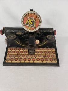 De Luxe Dial Toy Typewriter