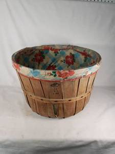 Walter Hill Basket Co. 1 Bushel Basket with Floral Liner