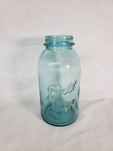 Ball Perfect Mason Quart Jar with Aqua Tint Mold 4