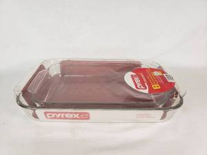 Pyrex Bakeware Set including 7x11 and 9x13 Baking Dishes