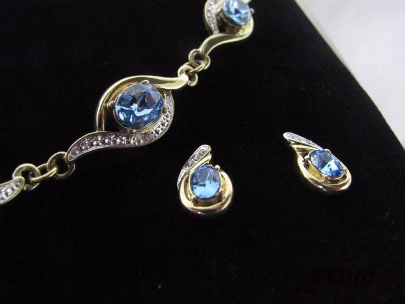 Blue Topaz & Crystal Set