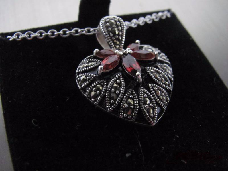 Dazzling Heart Pendant Necklace