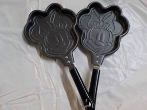 Minnie Mouse Pancake Pans...