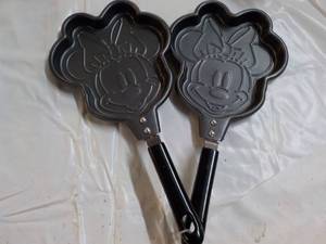 Minnie Mouse Pancake Pans...