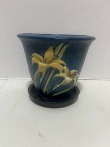 Vintage Roseville Art Potter Flower Pot Zephy Lily