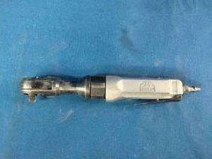 This is a Mac Tools AR154 38 Drive Pneumatic Air Ratchet featuring a durable aluminum housing.