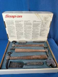 Snap-on 7-Piece Body Tool Set, model number 2007BFB.