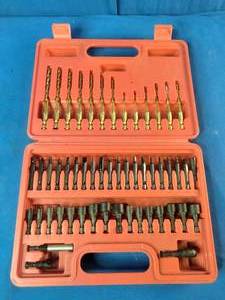 Mac Tools 52-piece 14 hex quick disconnect drill bit and driver set, typically housed in a red plastic case.