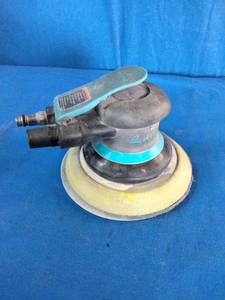 Pneumatic random orbital sander from Baxter.