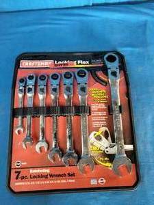 Craftsman 7-piece SAE locking flex-head ratcheting wrench set featuring Made in USA branding.