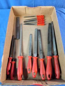 Multi-piece hand file and rasp set