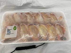 B - Pilgrims Pride Chicken Wings Jumbo Pack Approx 4 lbs