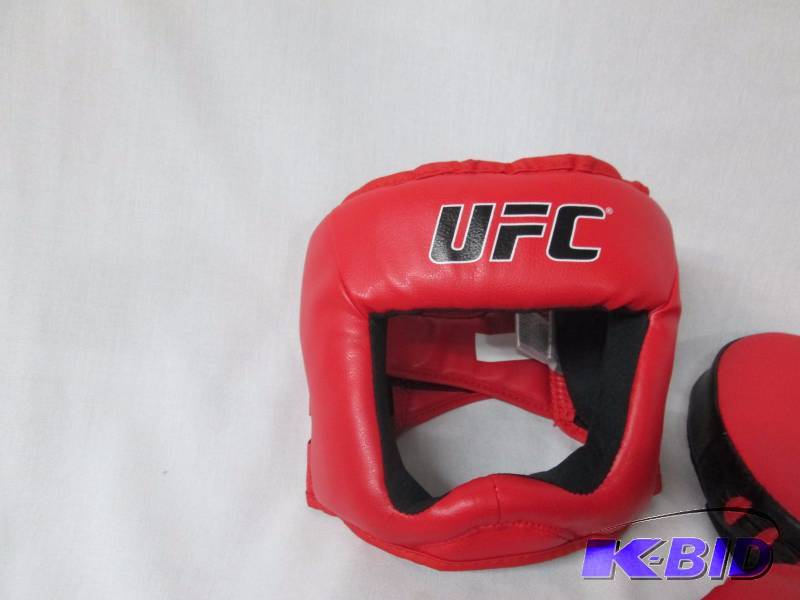 lot 34 image: UFC Youth Training Kit