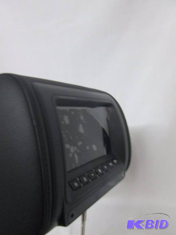 lot 8 image: Boss Universal Headrest with 7 Monitor