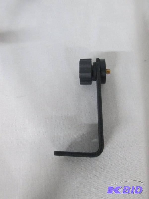 lot 18 image: Tripod for Military Zoom Binocular