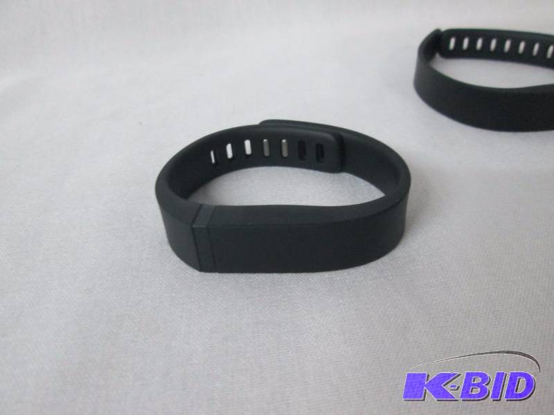 lot 6 image: Fitbit Flex Wireless Activity and Sleep Wristband
