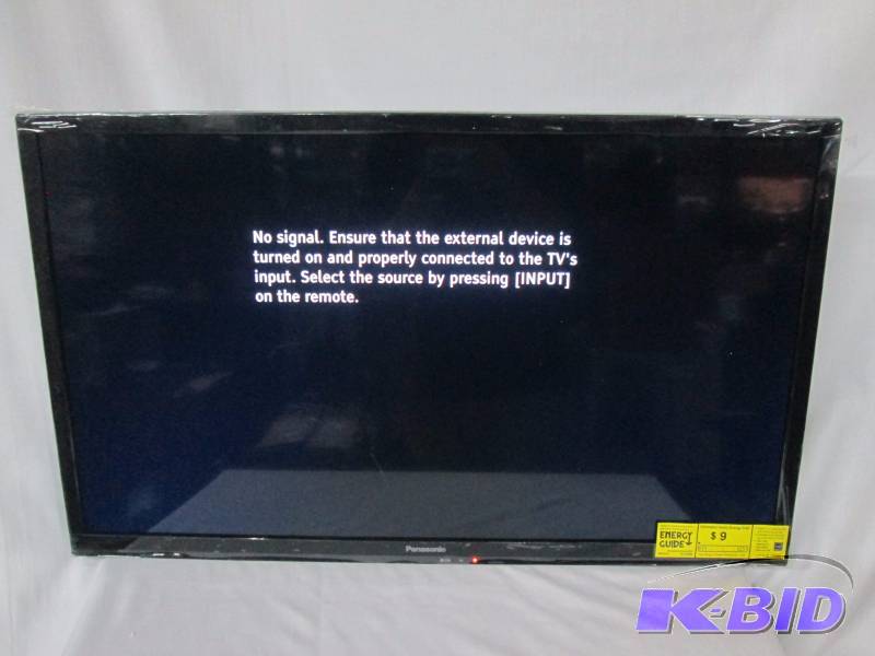 lot 1 image: Panasonic VIERA 32 720p LED TV