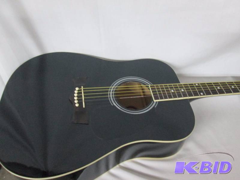 lot 22 image: Peavey Acoustic Electric Guitar with Amplifier