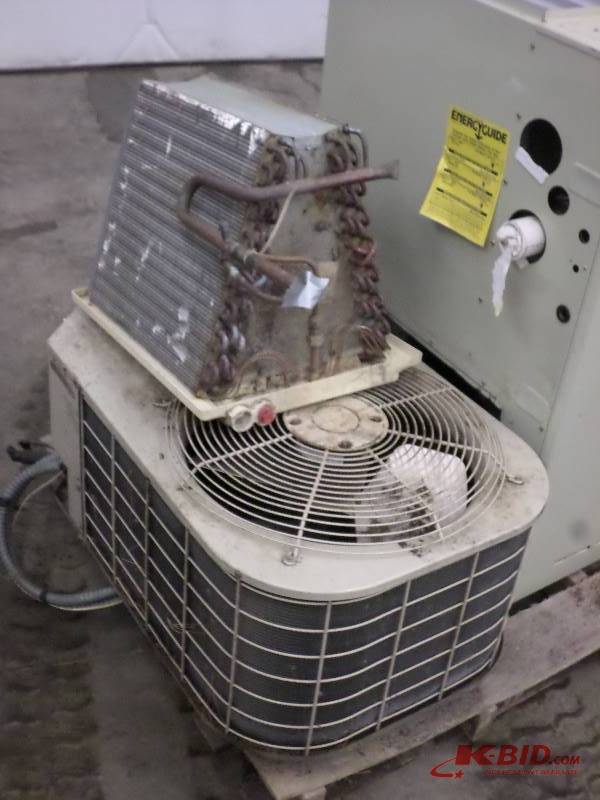 lot 70 image: (1) Bryant Plus-90I Natural Gas Fur...