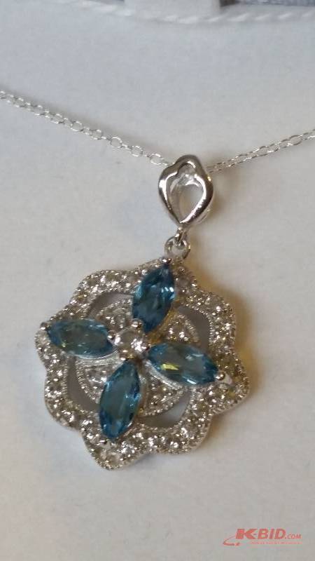 Flower Oval Pendant