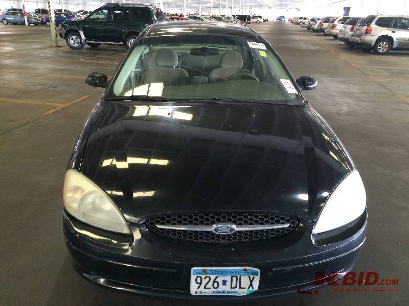2003 Ford Taurus SE