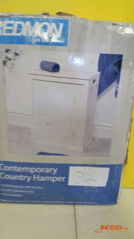 lot 32 image: Contemporary Country Hamper