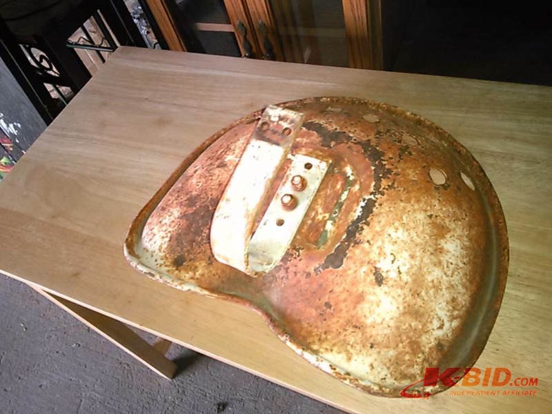 ANTIQUE TRACTOR SEAT-AWESOME FIND