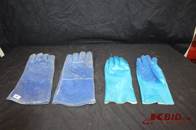 2 Pair Gloves