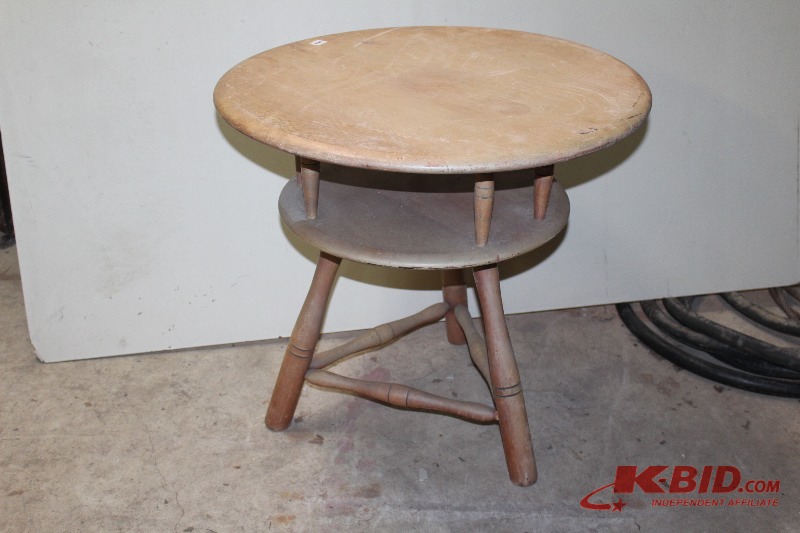 Wood 24 Round 2 Tier End Table