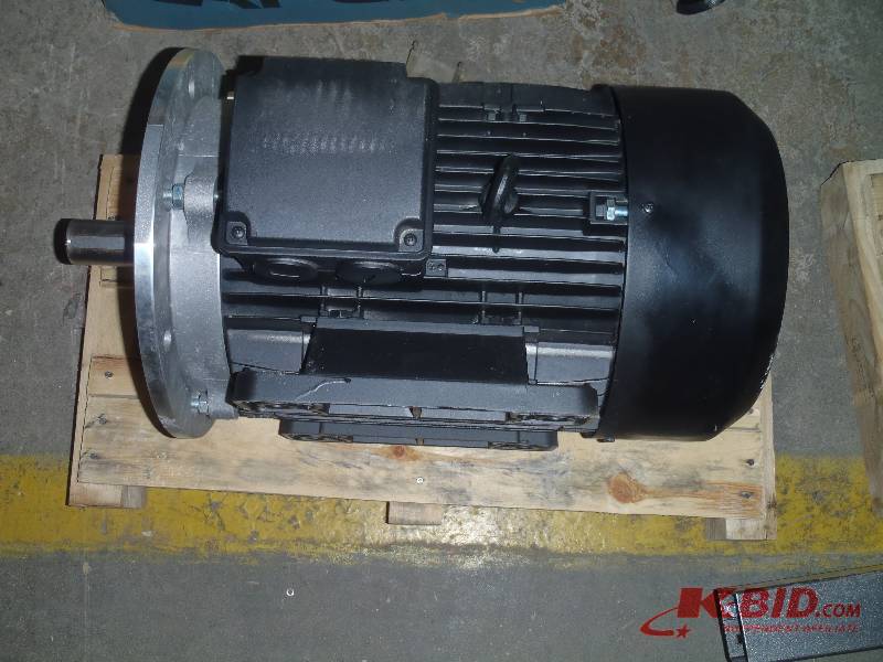 lot 4 image: Lafert AMH160MZA4 Electric Motor