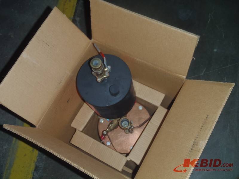 lot 9 image: GasFlux 69-D Gas Fluxer Unit wRemoveable Filling Tank