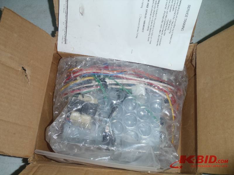 lot 17 image: Carrier 320393-751 Upgraded Carrier Furnace Control Board