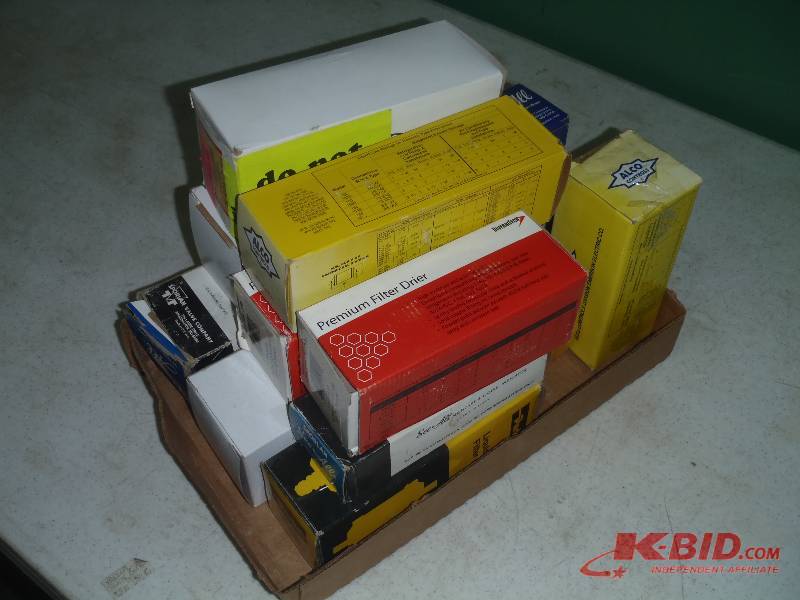 lot 35 image: Large Lot of Filter Driers