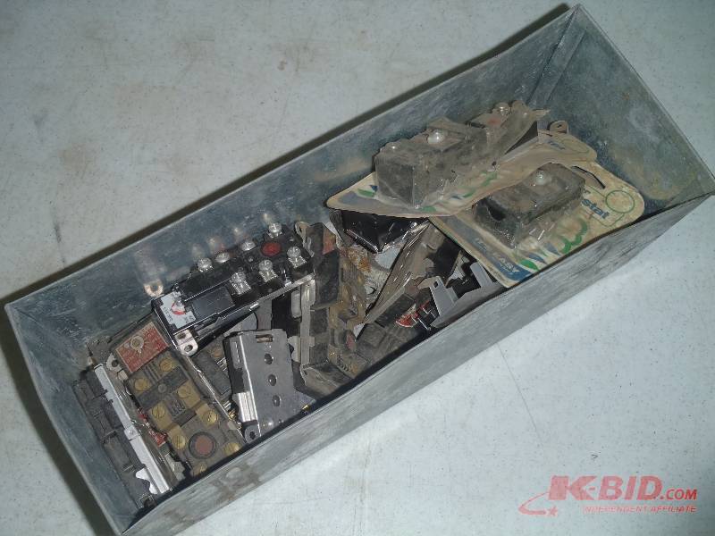 lot 72 image: Upper and Lower Thermostats