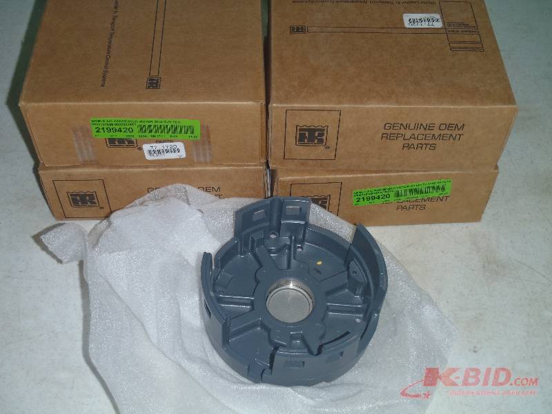 lot 105 image: Four (4) Thermo King 77-1720 AC Condenser Motor Shield