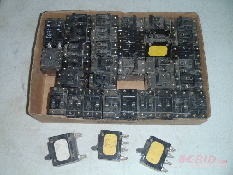 lot 121 image: Flat of Marine Circuit Breakers