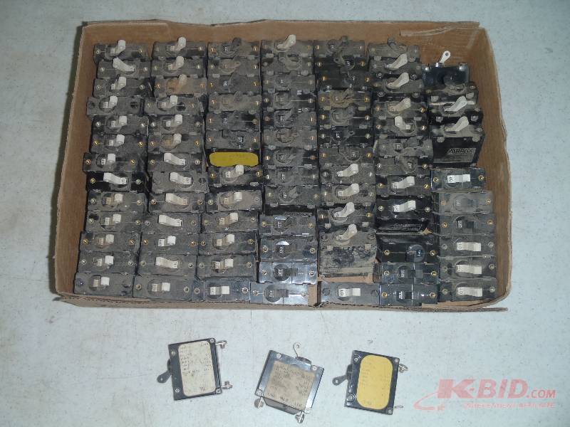 lot 124 image: Flat of Marine Circuit Breakers