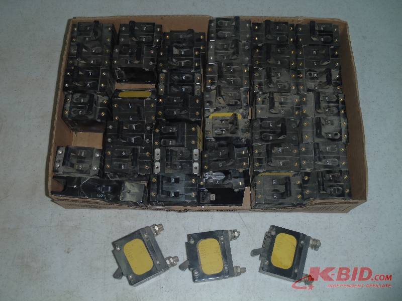lot 125 image: Flat of Marine Circuit Breakers