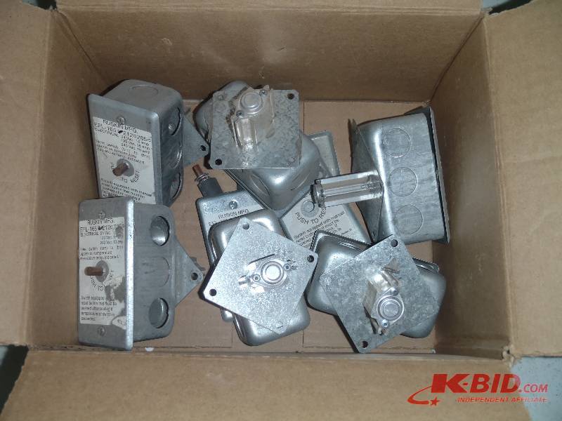 lot 127 image: Box of Ruskin EFL-165 Electrical Switches