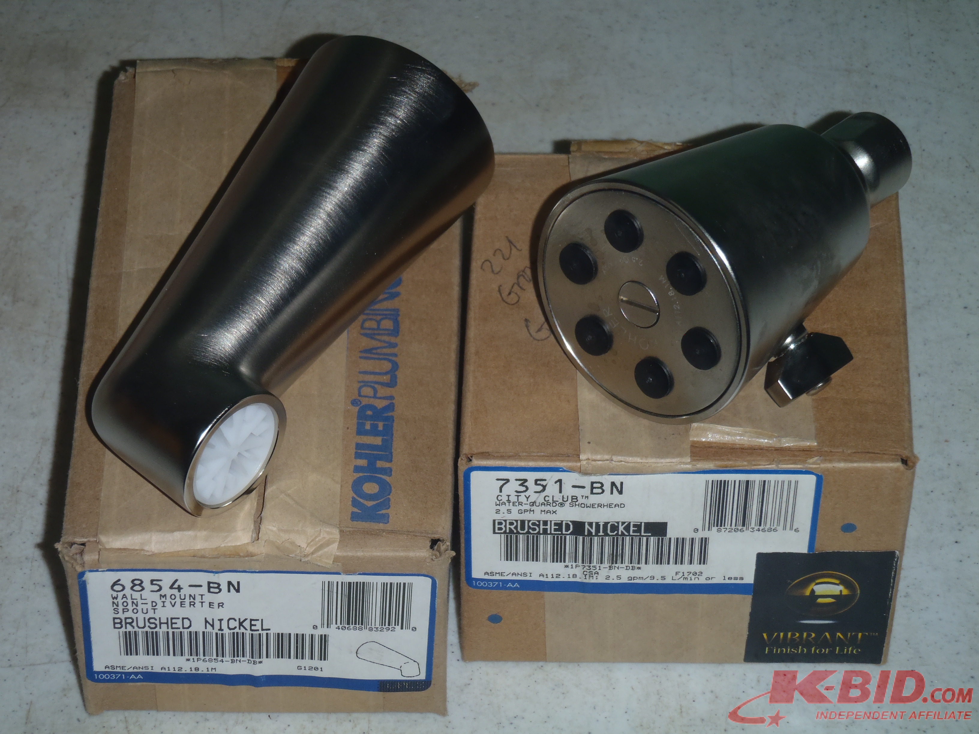lot 189 image: Kohler 6854-BN7351-BN Brushed Nickel Showerhead and Tub Spout