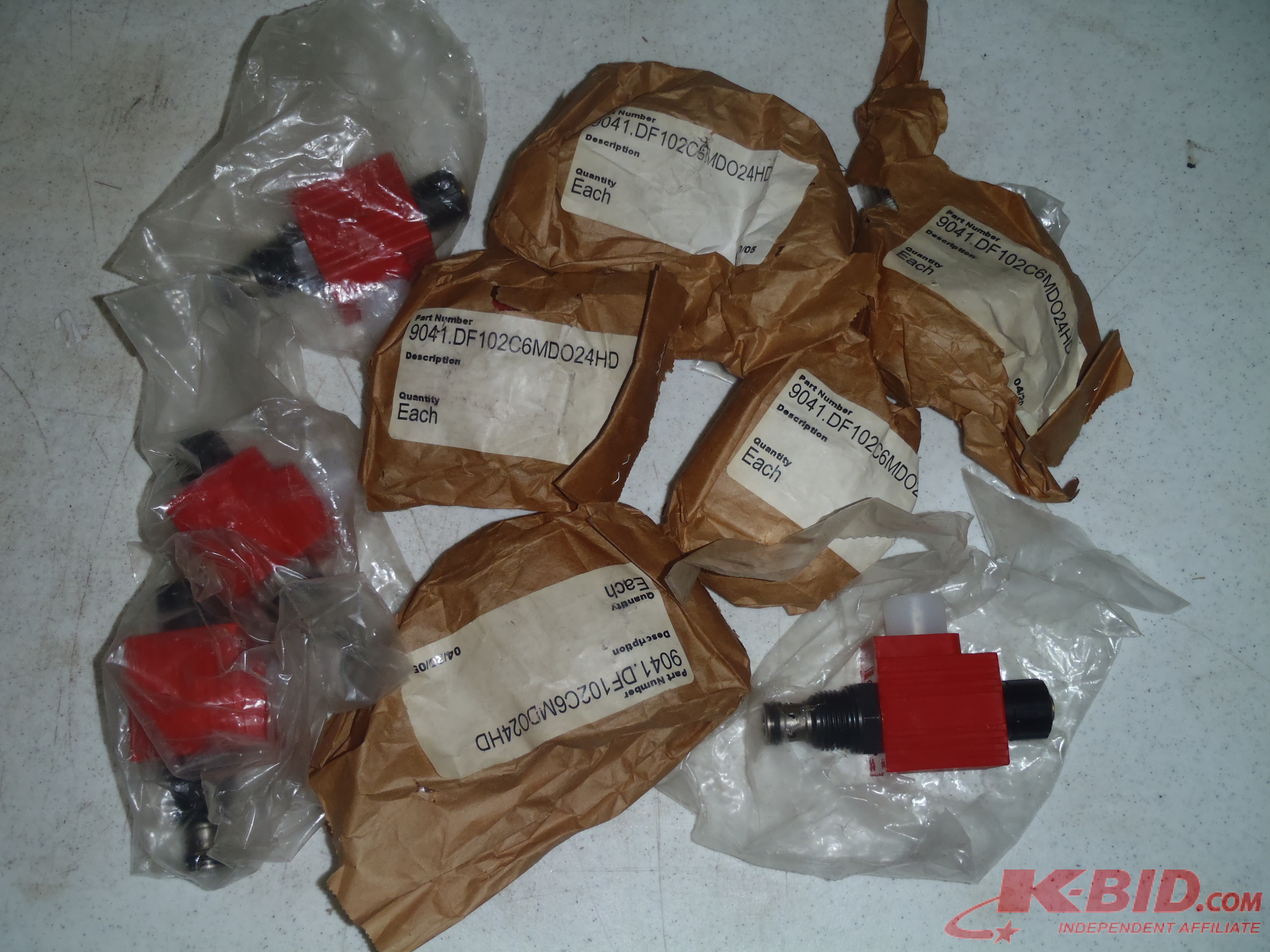 lot 219 image: Nine (9) Parker DF102C6MD024HD Sol Prop Valves