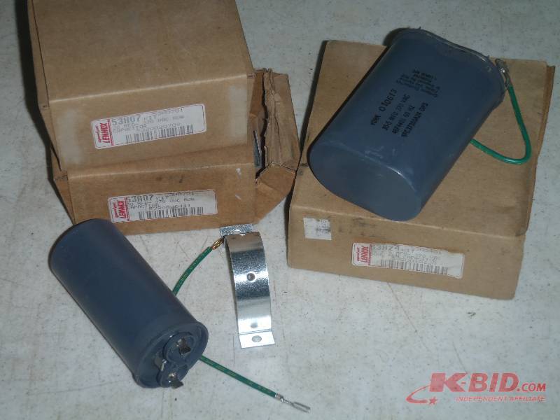 lot 275 image: Lennox 53H07 and 53H24  Capacitors