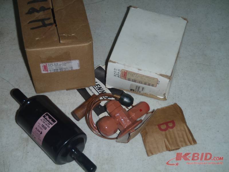 lot 276 image: Lennox 37L52 Filter Dryer and 43J77 Therm. Exp. Valve
