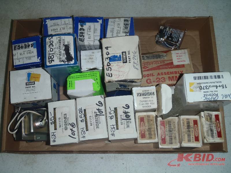 lot 284 image: Relays and Capacitors