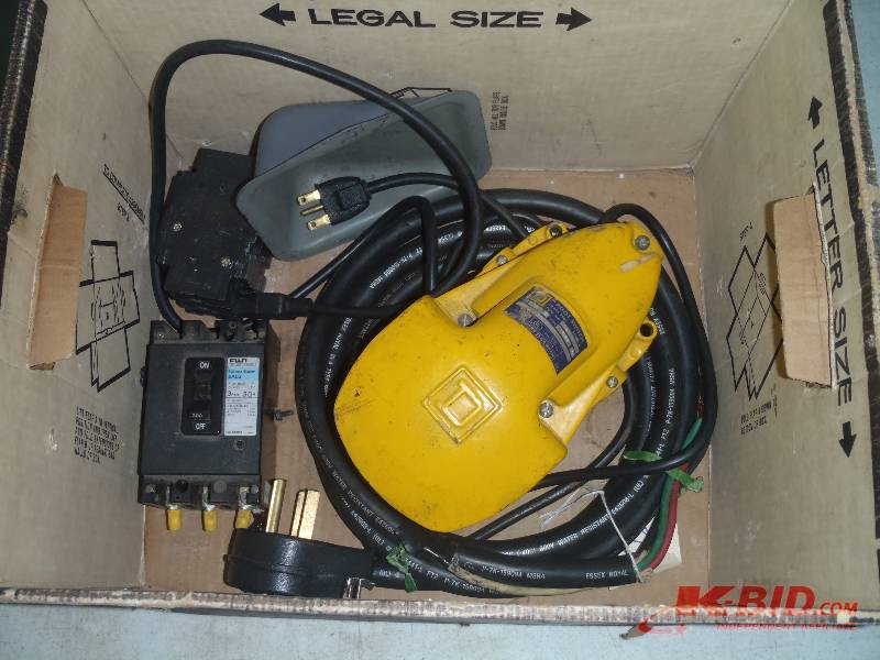 lot 307 image: Square D Foot Switch