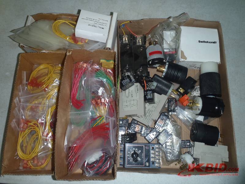 lot 341 image: Electrical Items - Plugs, Wires, Heat Wrap, Etc.