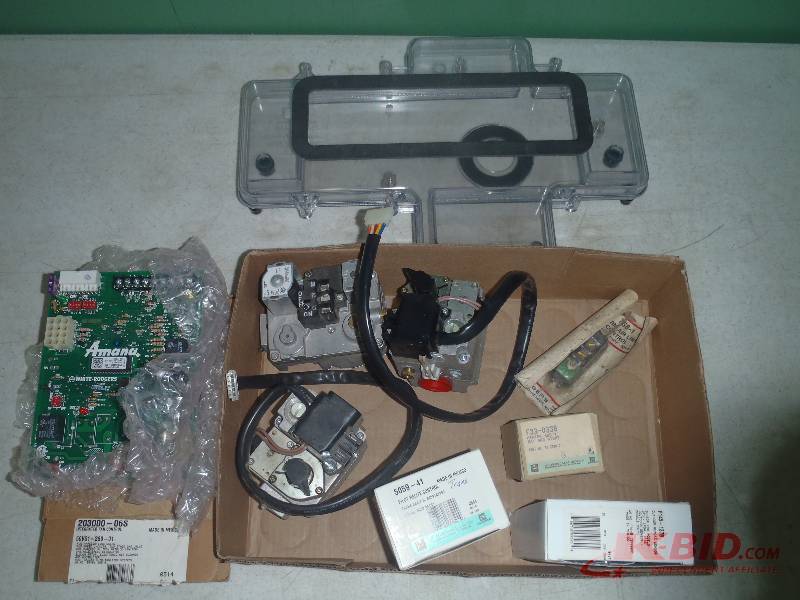lot 365 image: White-Rodgers Gas Valve and Parts